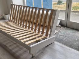 SLEVA 50% Cassini Elara rošt pohovky smrk 140x200 bílá