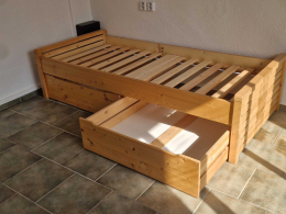 SLEVA 50%  Smrková postel Thomas I. 90x200 přírodní + šuplíky