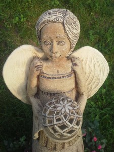 andělská keramika na zahradu